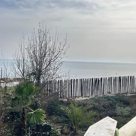 Elegant Cape Alicante